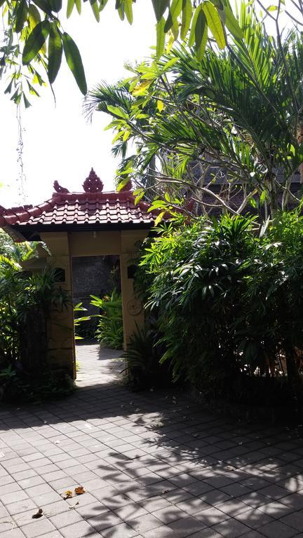 Aahh Bali Bed And Breakfast Jimbaran Kültér fotó